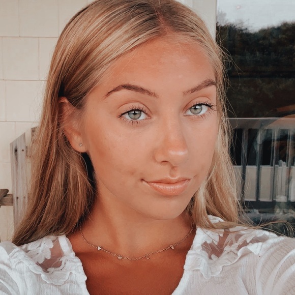 Meet your Posher, Emma - Picture 1 of 1